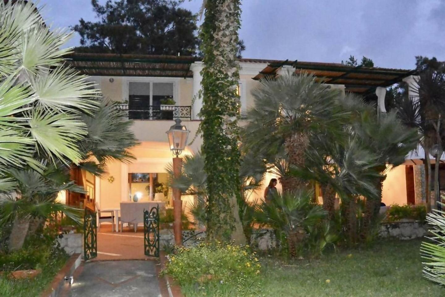 Casa Rossella Casa Con Giardino By Italianhost Villa *